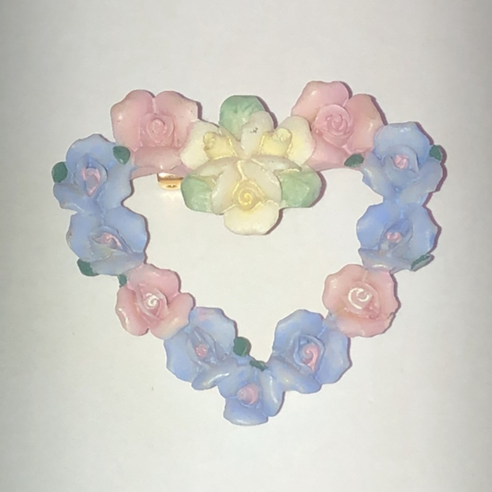 Floral Boho Vintage Heart Brooch with Pastel Roses